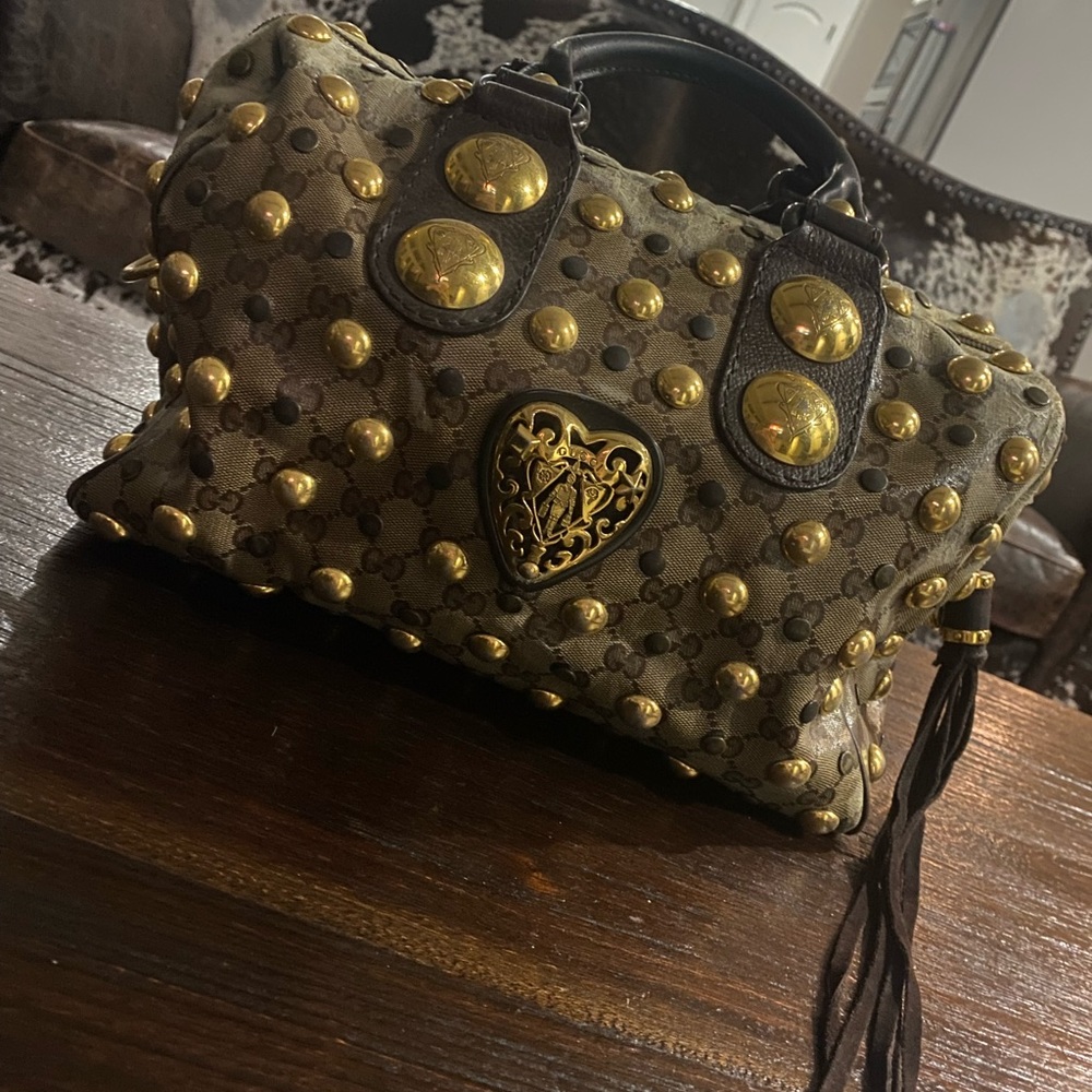 Vintage Gucci babouska bag